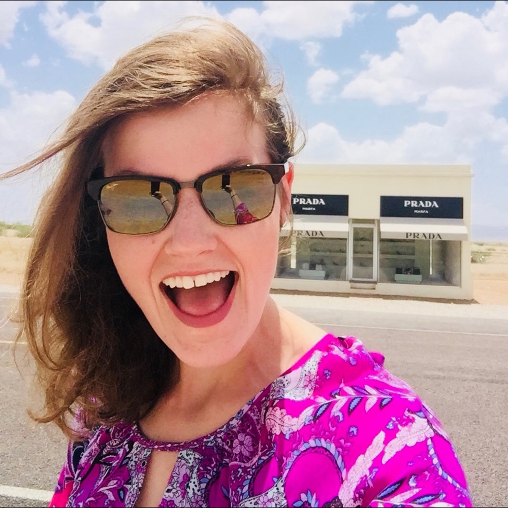 Meet your Posher, Jennifer